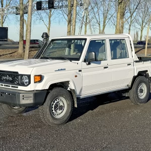 Toyota Land Cruiser GDJ79 4x4 Double Cab Pick-up